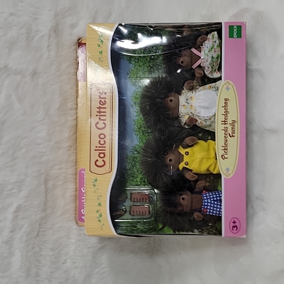 Calico Critters Pickleweeds Hedgehog Family - Picture 1 of 5